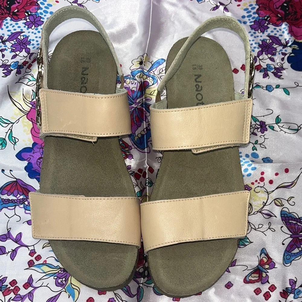 Naot Women's Eliana Sandals - Pale Blush Size 39 -8 US Like New - Picture 1 of 9